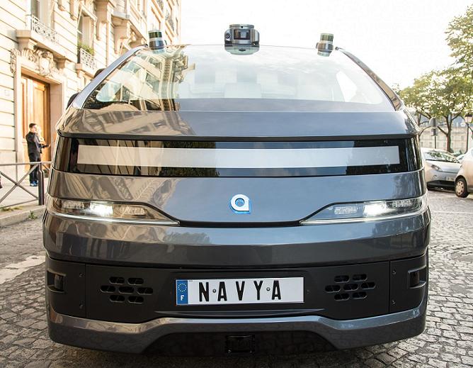 Wypożyczalnia Wałbrzych Vivacar, tekst o autonocznej, paryskiej taksówce